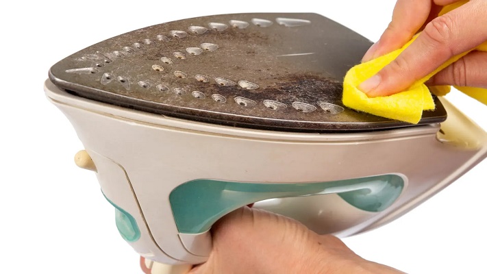 Como Limpar o Ferro de Passar Roupa em Casa